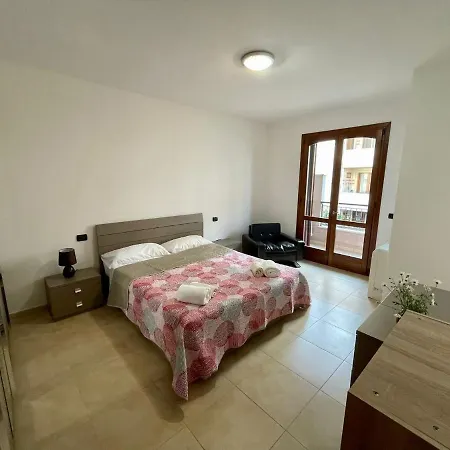 Casa Dina Apartment *